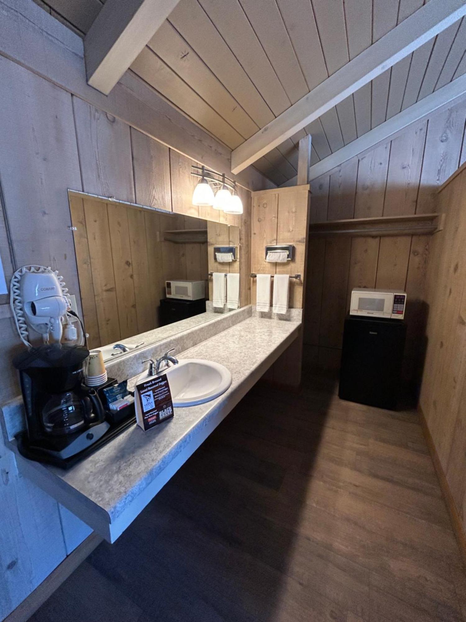 Bristlecone Motel Big Pine Dış mekan fotoğraf