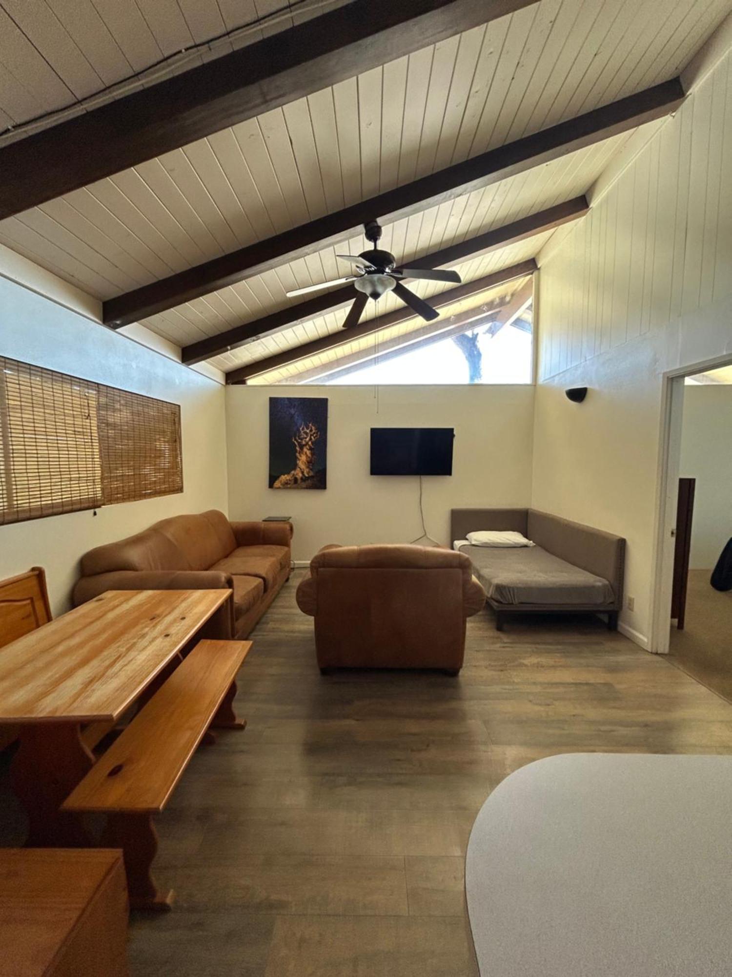 Bristlecone Motel Big Pine Dış mekan fotoğraf